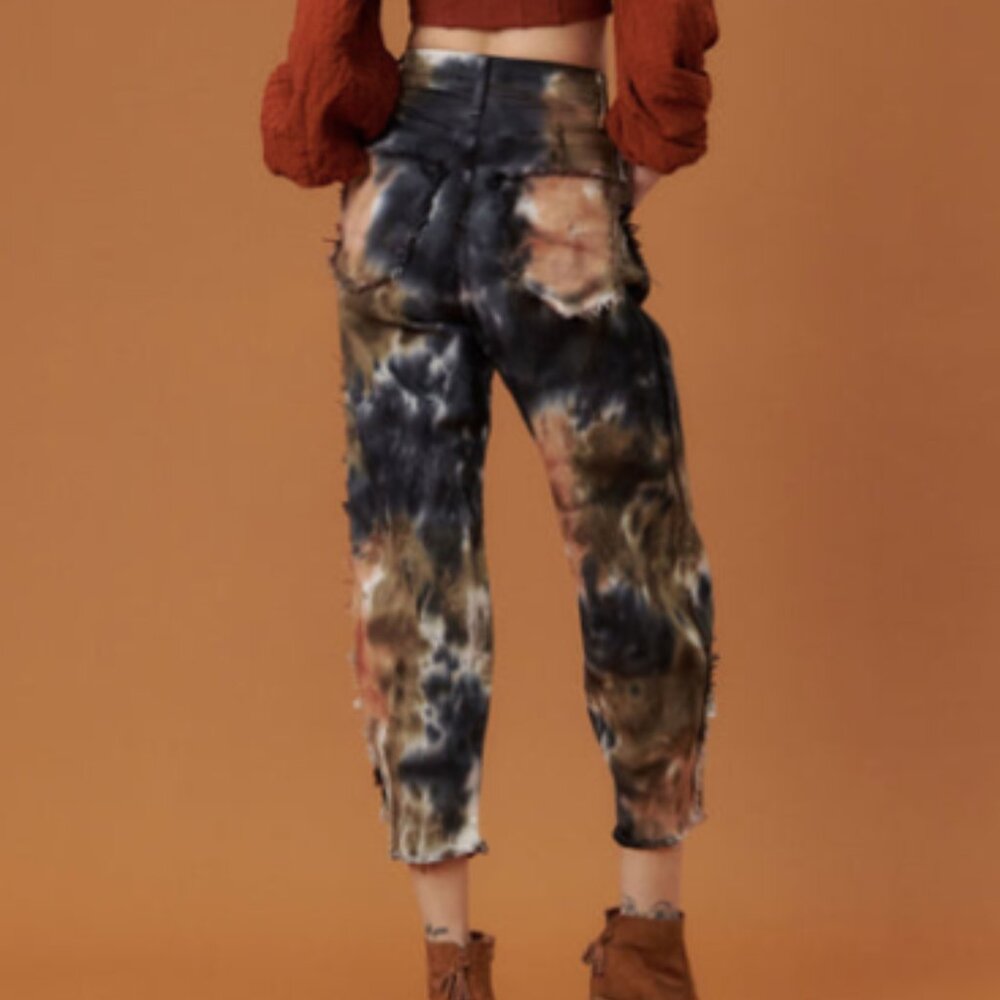 Vibrant M.i.U "Detailed Outseam Slouch Jeans in Tie Dye" Size 7/27 - Picture 4 of 10